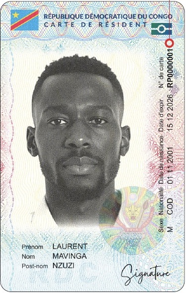 Carte biométrique officielle de résident étranger de la République démocratique du Congo, face avant, sur fond blanc, avec des éléments de sécurité, des informations d identification et une photographie du titulaire. Le texte visible indique Carte de Résident Étranger et des données officielles du document. L image a un ton sérieux et institutionnel.